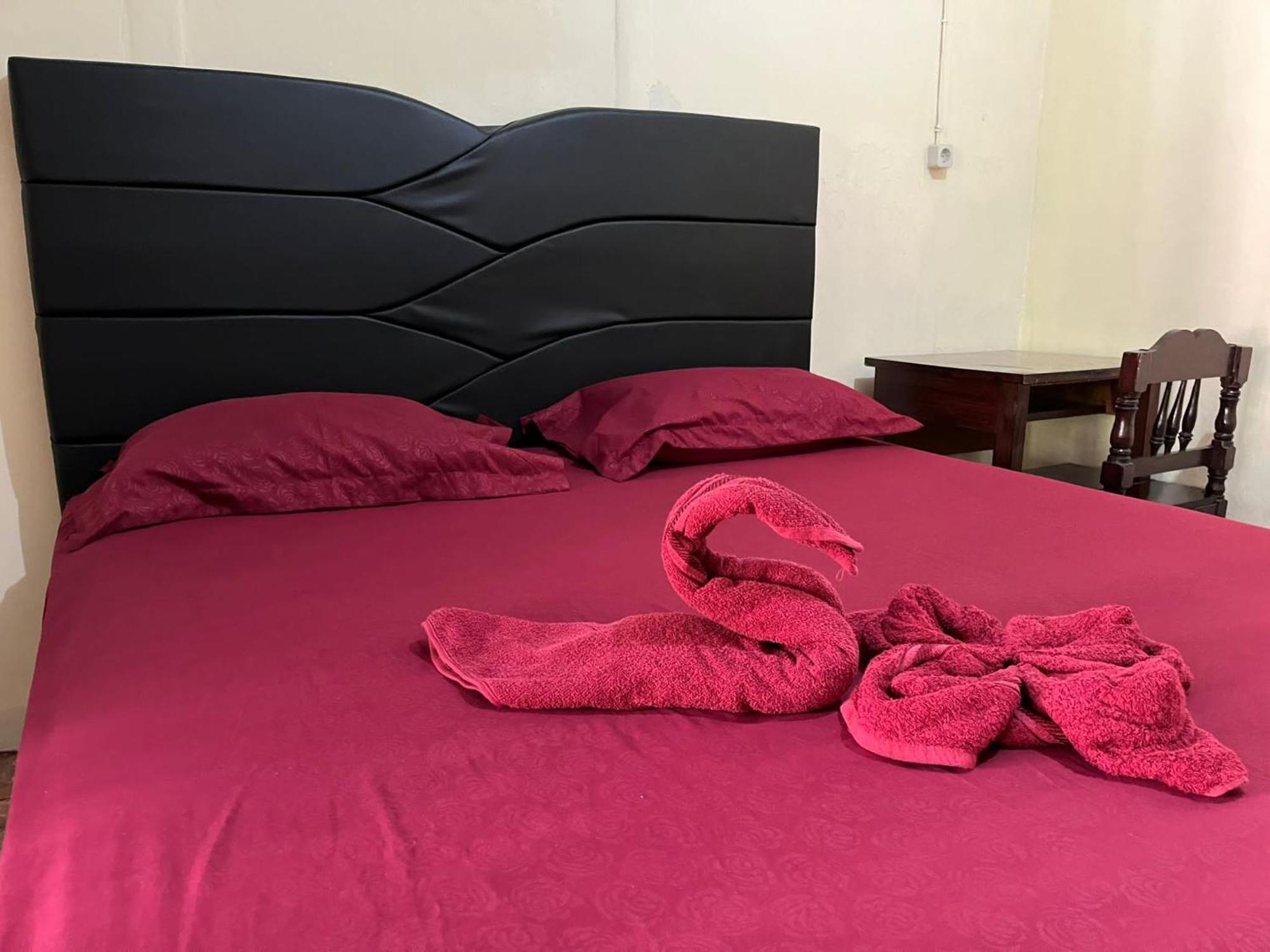 El Homestay Бунакен Екстериор снимка